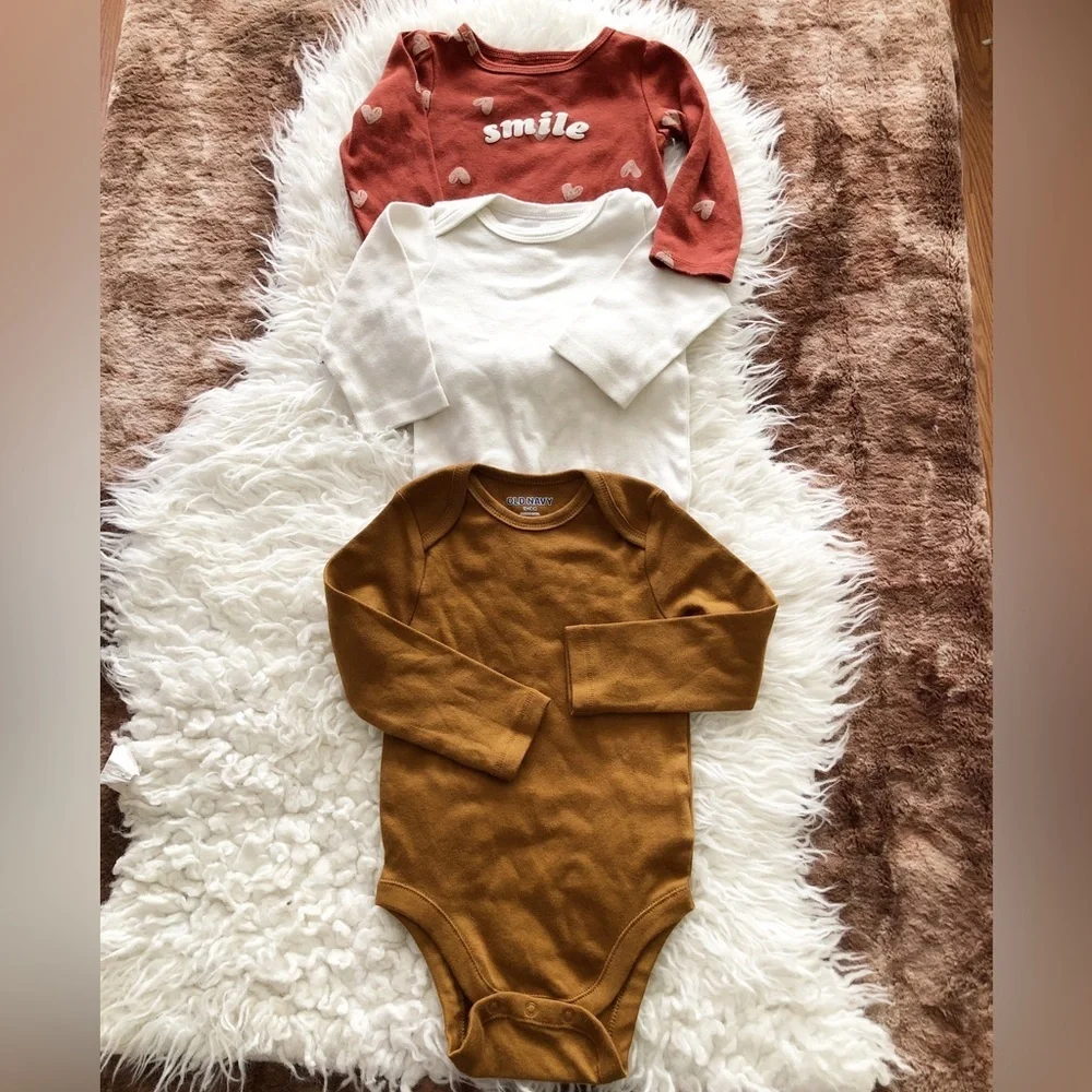 Bundle Baby Girl Long Sleeve Onesie Pajama 6-12 M Burt Bees Carters Old Navy